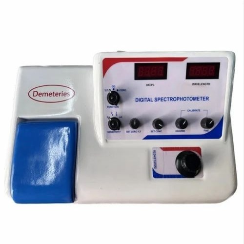 Digital Spectrophotometer, Benchtop For Lab