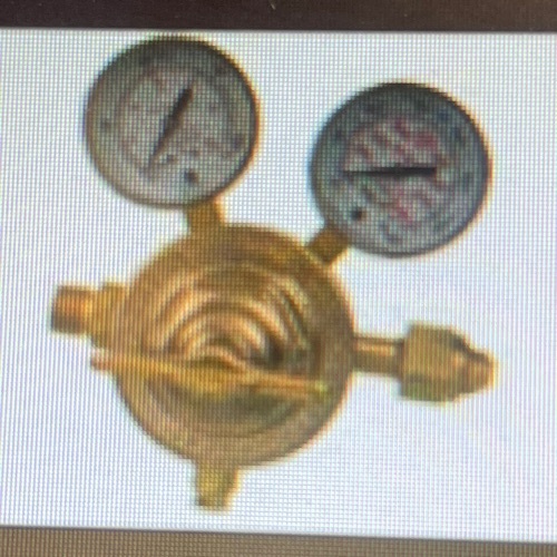 Gas regulator single stage and teo