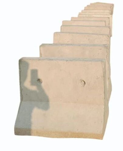 Light Grey RCC Road Dividers - 1m Height x 1m Length x 1ft Breadth, Durable Fine Finished Eco-Friendly