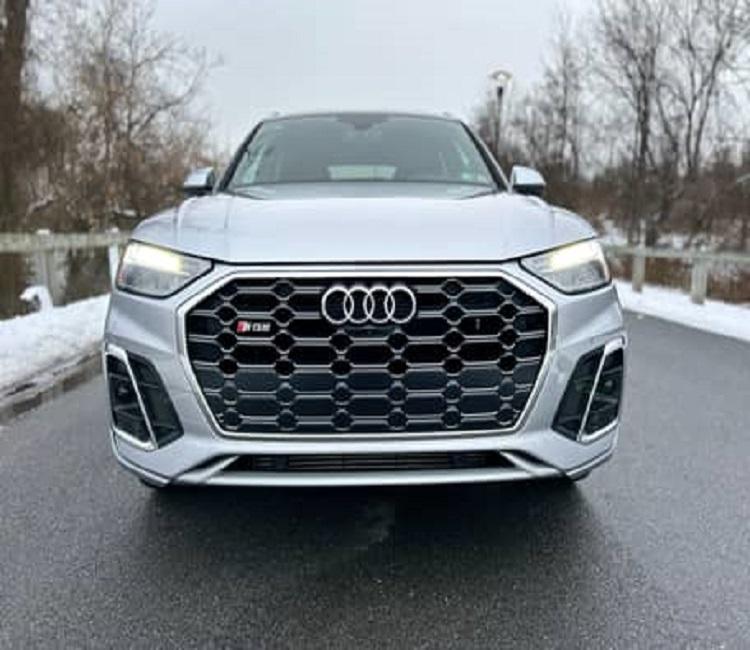 Order Now A-U-D-I S-Q-5 Naturally Aspirated Petrol Engine Automatic Transmission Awd Leather R18 Panoramic Sunroof Car - Color: Sliver