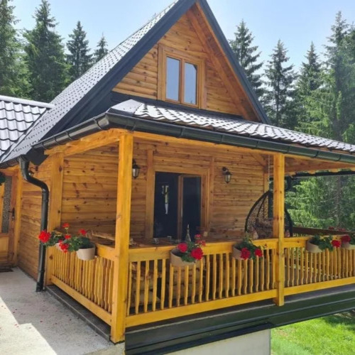 Prefabricated Wooden House, 17 Ft W X 22 Ft H X 30 Ft L