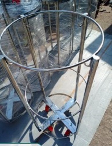 Ss Linen Trolley