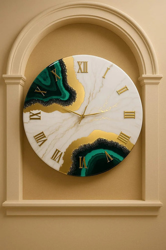Wall Mounted 18 Inch Resin Wall Clock