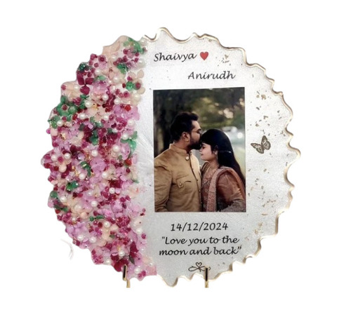 Epoxy Resin Couple Picture Frame - Resin 8 Inches, Multicolor | Elegant Round Wall Mounting