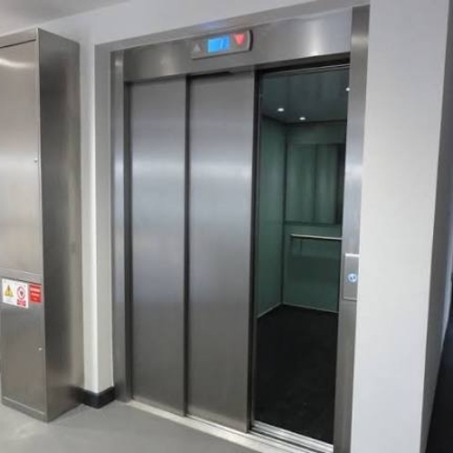Hospital Lift