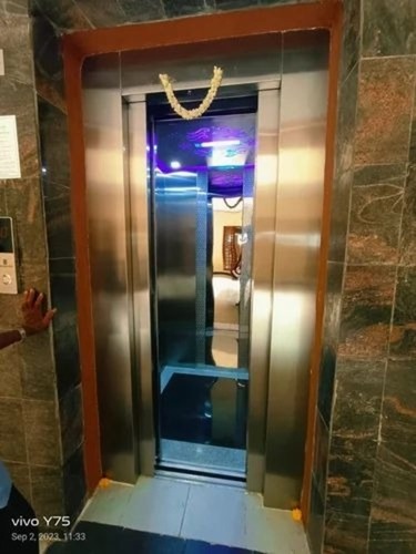 Dynamic Passenger Elevator - Stainless Steel, 6 Person Capacity, With Machine Room | Automatic Door, 12 Months Warranty