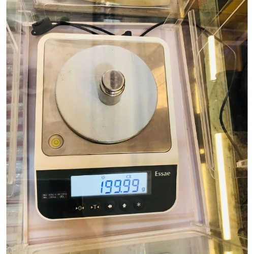 Gold weighing scale