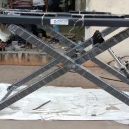 Car Washing Lift - Steel Frame Black, 1000kg Electric Scissor Lift, Anti-Slip Platform, Portable Design