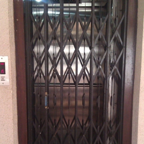Mild steel Elevator Gate