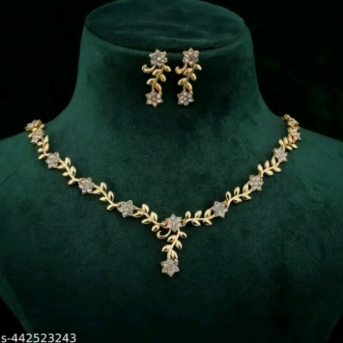 Precious Necklace Set - Color: Gold
