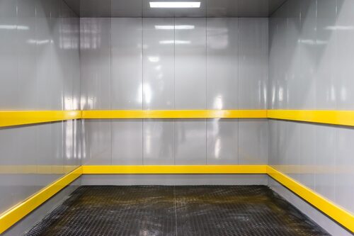 Goods Lift - Capacity: Na