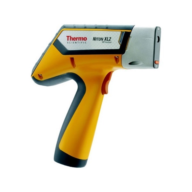 Thermo Scientific Niton XL2 XRF Analyzer - Yellow and Black, 8mm Spot Size | Â±0.05-0.2% Accuracy, Non-Destructive Alloy Analysis