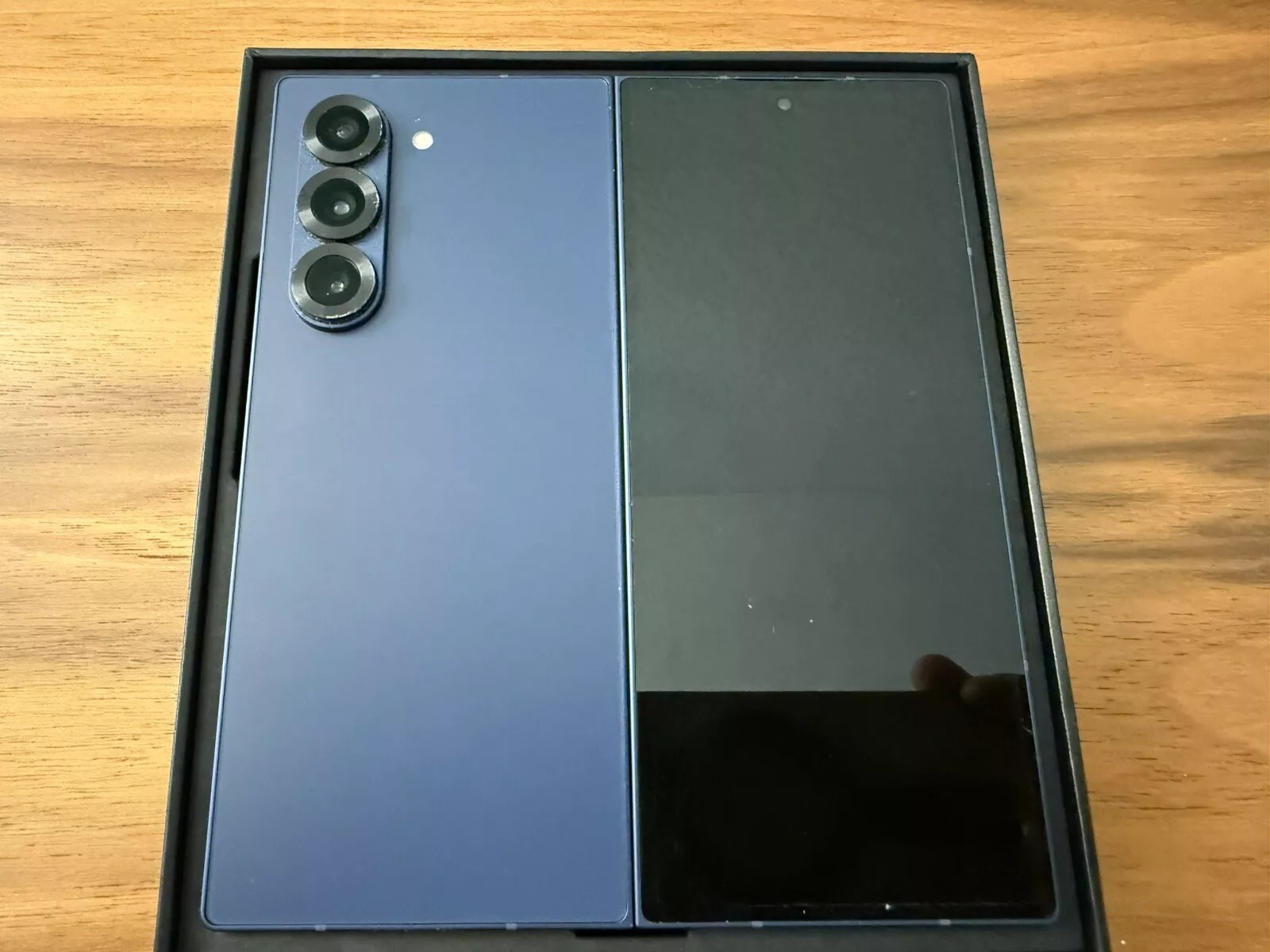 Samsung Galaxy Z Fold 5g Sm-F926b/Ds - 512gb Unlocked Phantom Black Mobile Phone