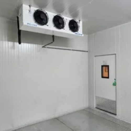 Commercial Cold Storage - Metal Silver Water-Cooled Screw Compressor, Energy Saving, Low Noise, Durable, Precise Temperature