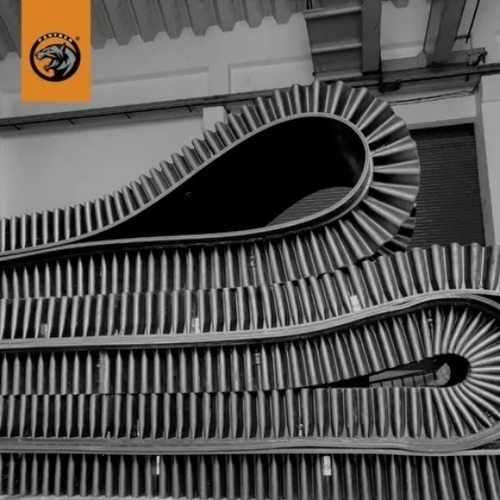 Sidewall Cleated Conveyor Belt - Various Thickness, Black | Industrial Use, 1 Year Warranty, Quality Tested