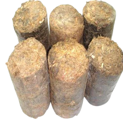 Industrial Biomass Briquette - Sawdust Material, Customized Size | 25 Kilograms, Hard Texture, Dry Solid