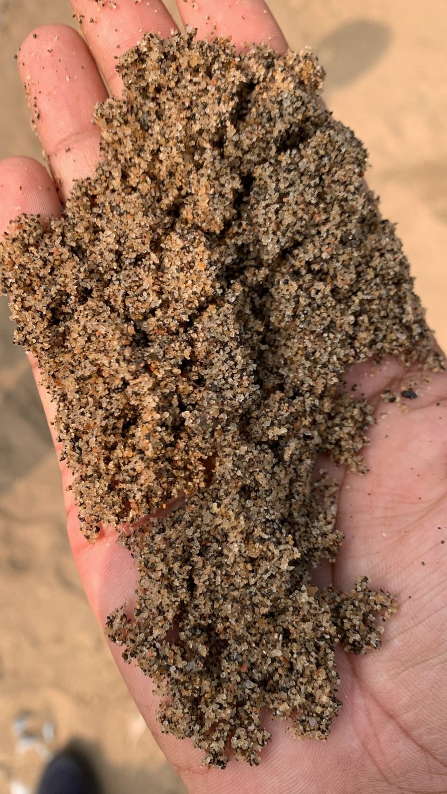 Construction Sand - Natural Fine Black, 25-50 kg | Low Silt, High Load-Bearing, Weather Resistant