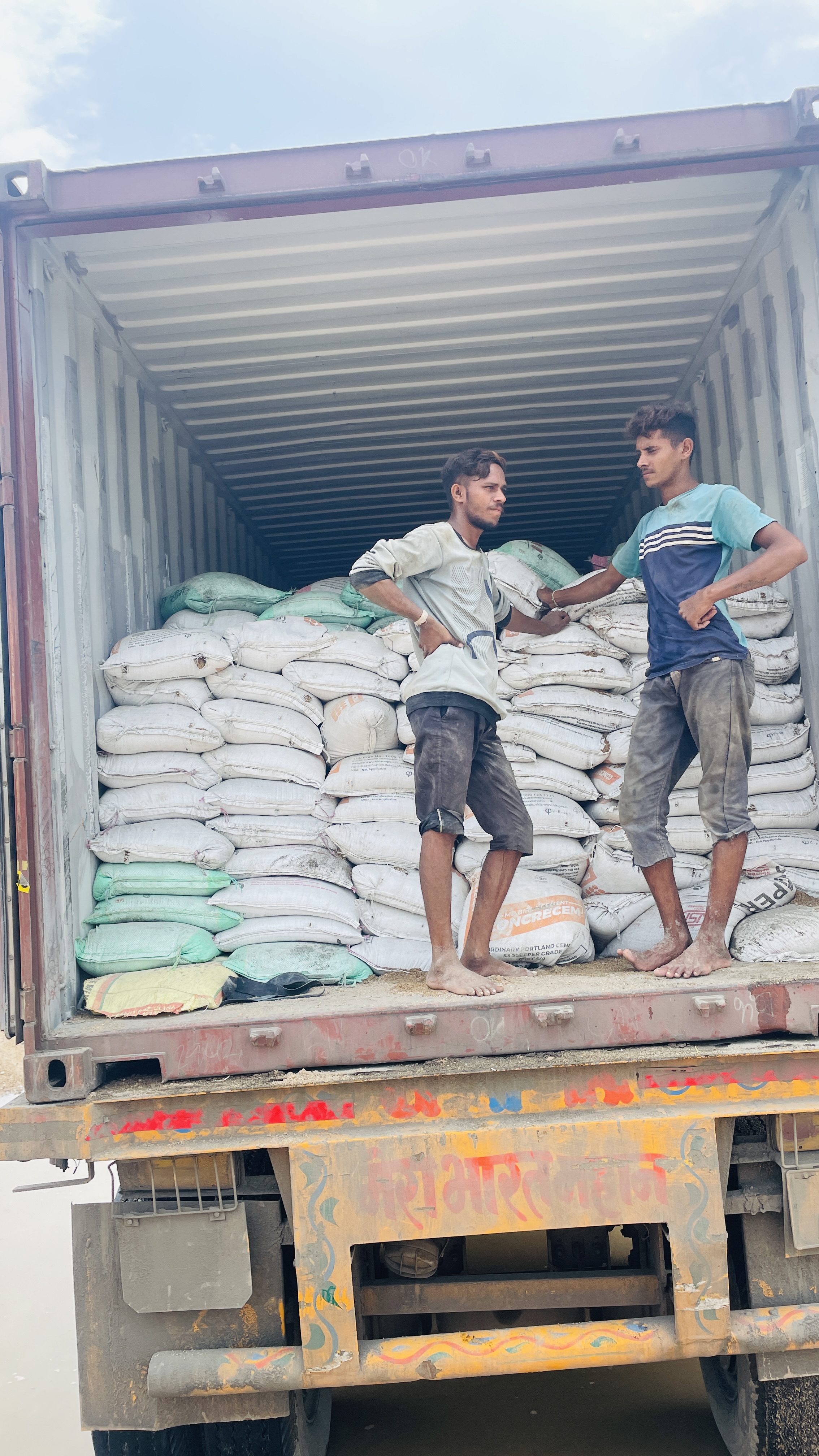 River Sand / Silica Sand