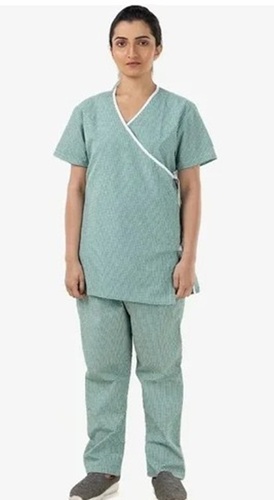 Medium Patient Gowns - Polyester Medium Size, Blue, Plain Pattern | Short Sleeve, Machine Wash