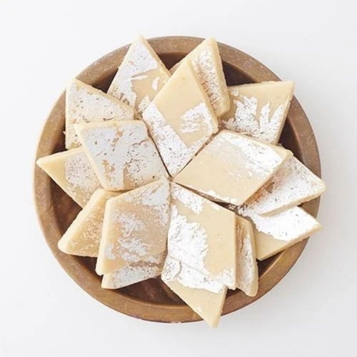 Kaju Katli - Cashew Based, Bite Sized Diamond Shape, Sugar Coated Soft Texture | Triangular Pieces Dusted With Powdered Sugar, Sweet Taste