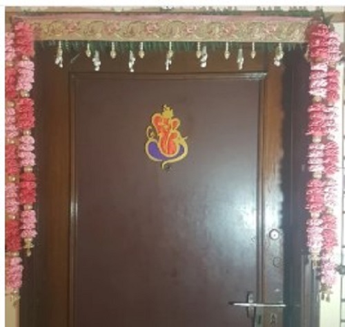 Attractive Sola Wood Toran