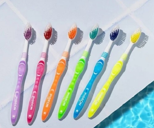 Plastic Adult Toothbrush
