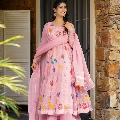 Salwar Kameez 