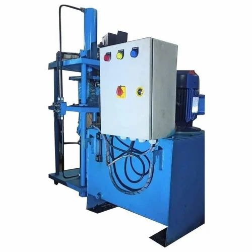 02 Universal Milling Machine