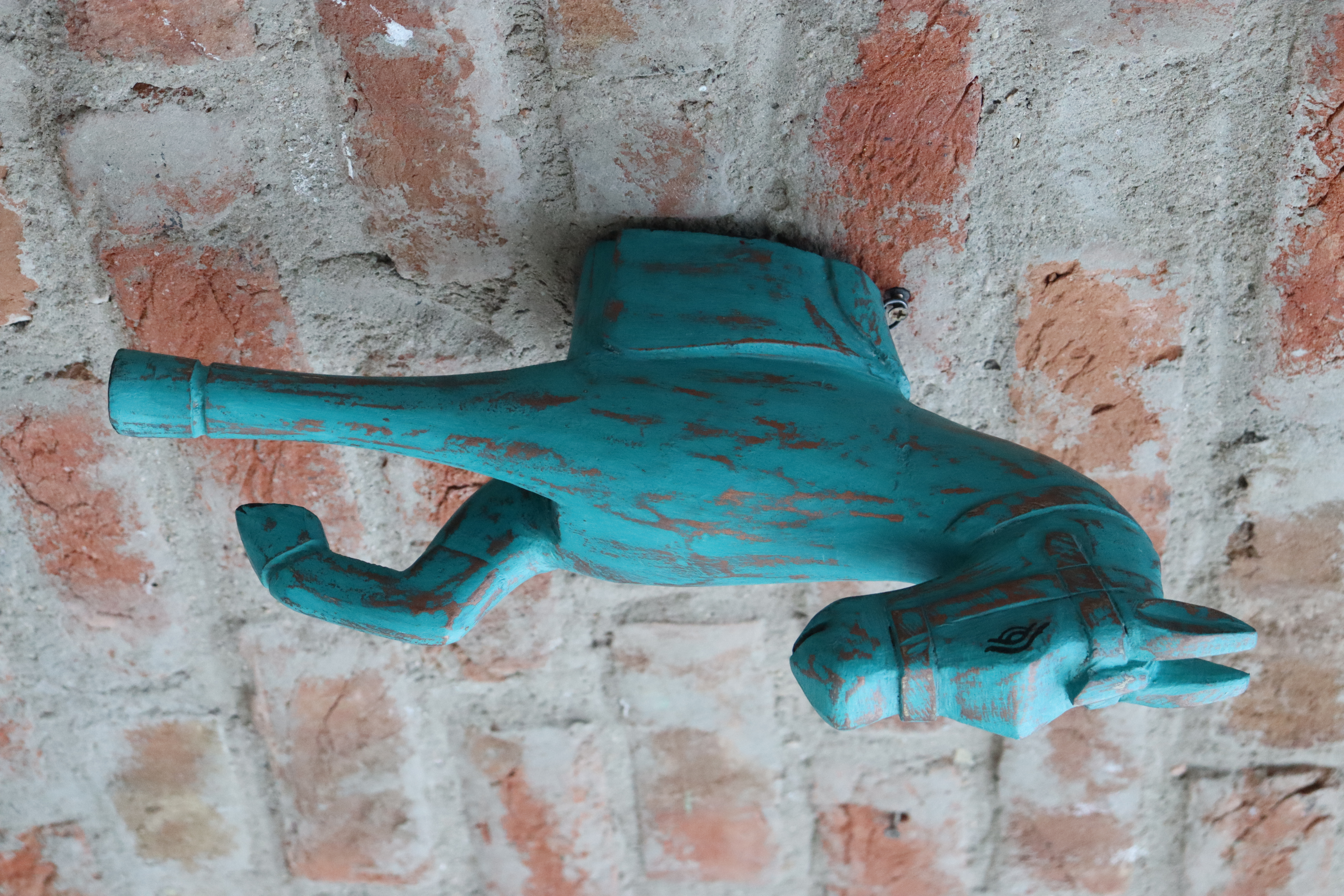 Kb Art 16 Inch Turquoise Blue Distressed With Golden Touch Wooden Wall Horse Decor - Design Type: Antique