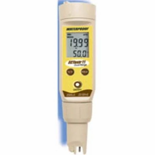 01 Hanna Conductivity Meter
