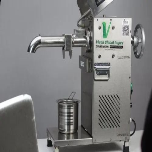 Multi Seed Oil Expeller Machine - Silver Color, 2000w Power, 220 Volt, Automatic Operation