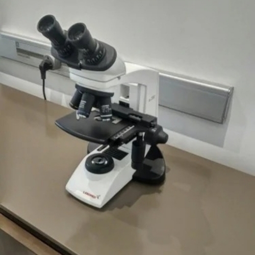 Microscope
