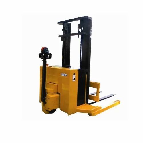 Straddle Stacker - Attributes: Durable