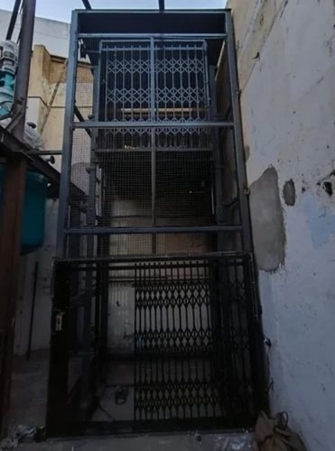 Mild Steel Industrial Goods Lift