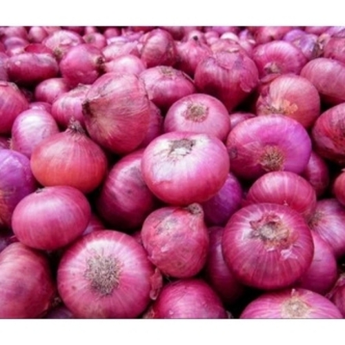 Red Onion - Fresh, Chopped, Round Shape, 50 kg Packaging | Very Good Quality, Cooked Style, Customized Size, 3 Months Shelf Life