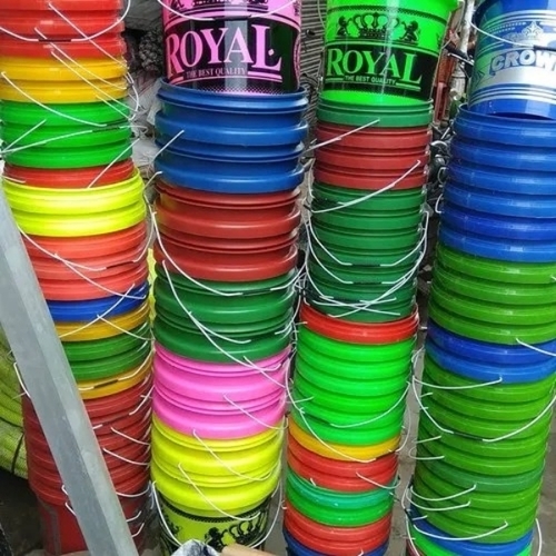 Plastic tub