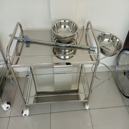 01 Dressing Trolley