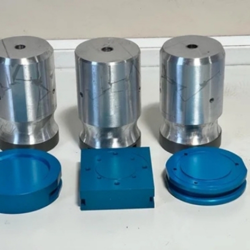 Stable Performance Ultrasonic Horns