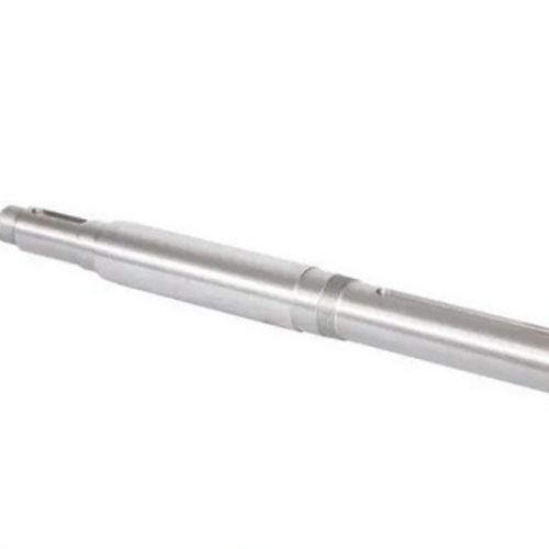 Automatic oil expeller main shaft