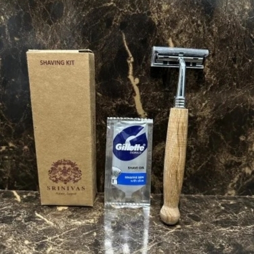 Wooden Hotel Shaving Kit 