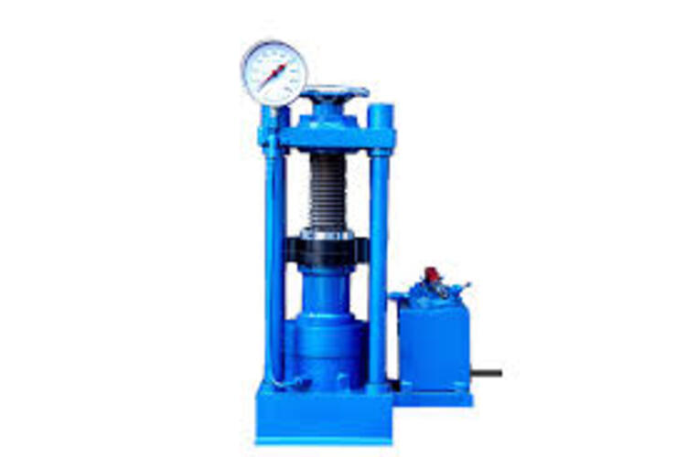 Compression Test Machine Hand Operated - Accuracy: 10 Ph