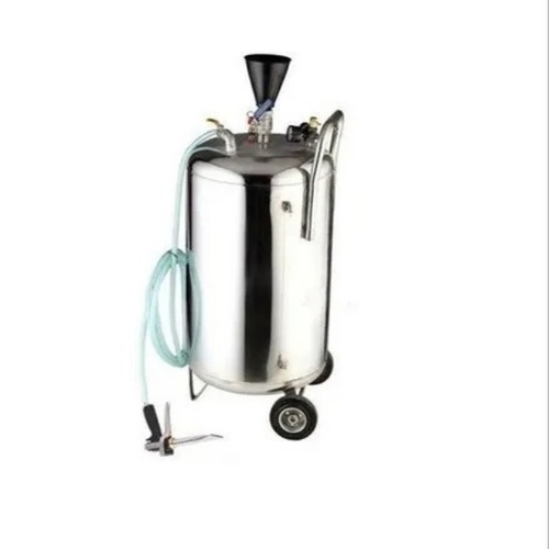 Medium Best Car Washing Service Station Equipment, For Good, Model Name/Number: 76
