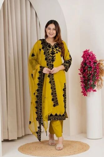 Roman Silk Pakistani Digital Kurti Pant Set