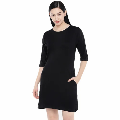 Women Plain Black T Shirt