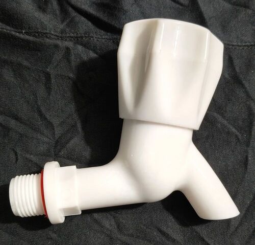 15mm Plastic Polo Bib Cock