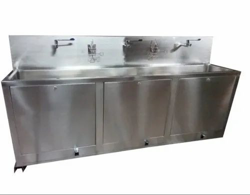 Foot Operated Scrub Station