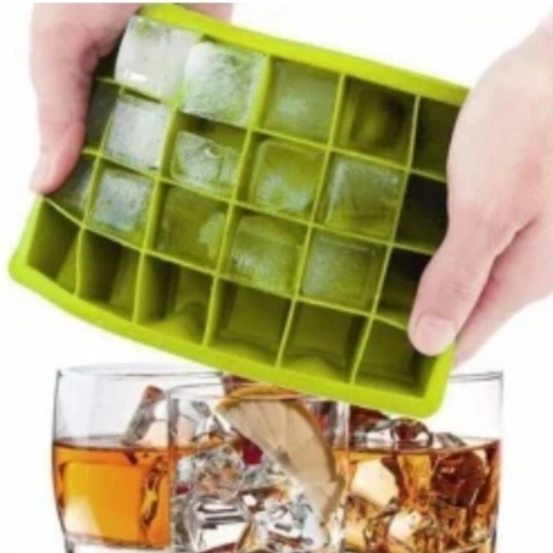 Light Green Plastic Ice Cube Trays
