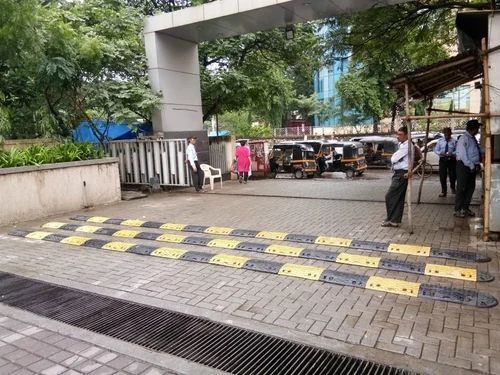 Plastic Speed Bump - Color: .