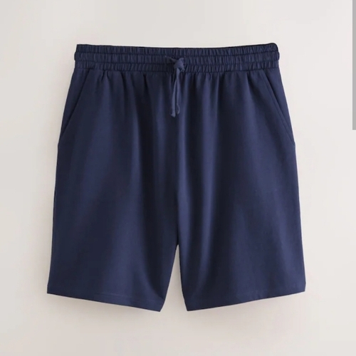 सादा शॉर्ट्स