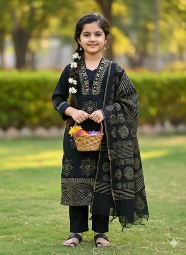 Kids Wear Kurti 3 Pcs Set